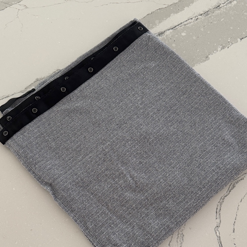 Lululemon Athletica Vinyasa  Scarf